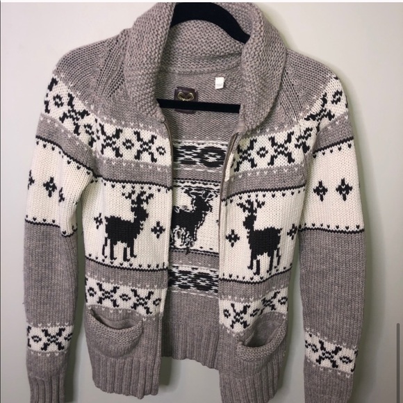 Aritzia Wool Sweater - Picture 9 of 9